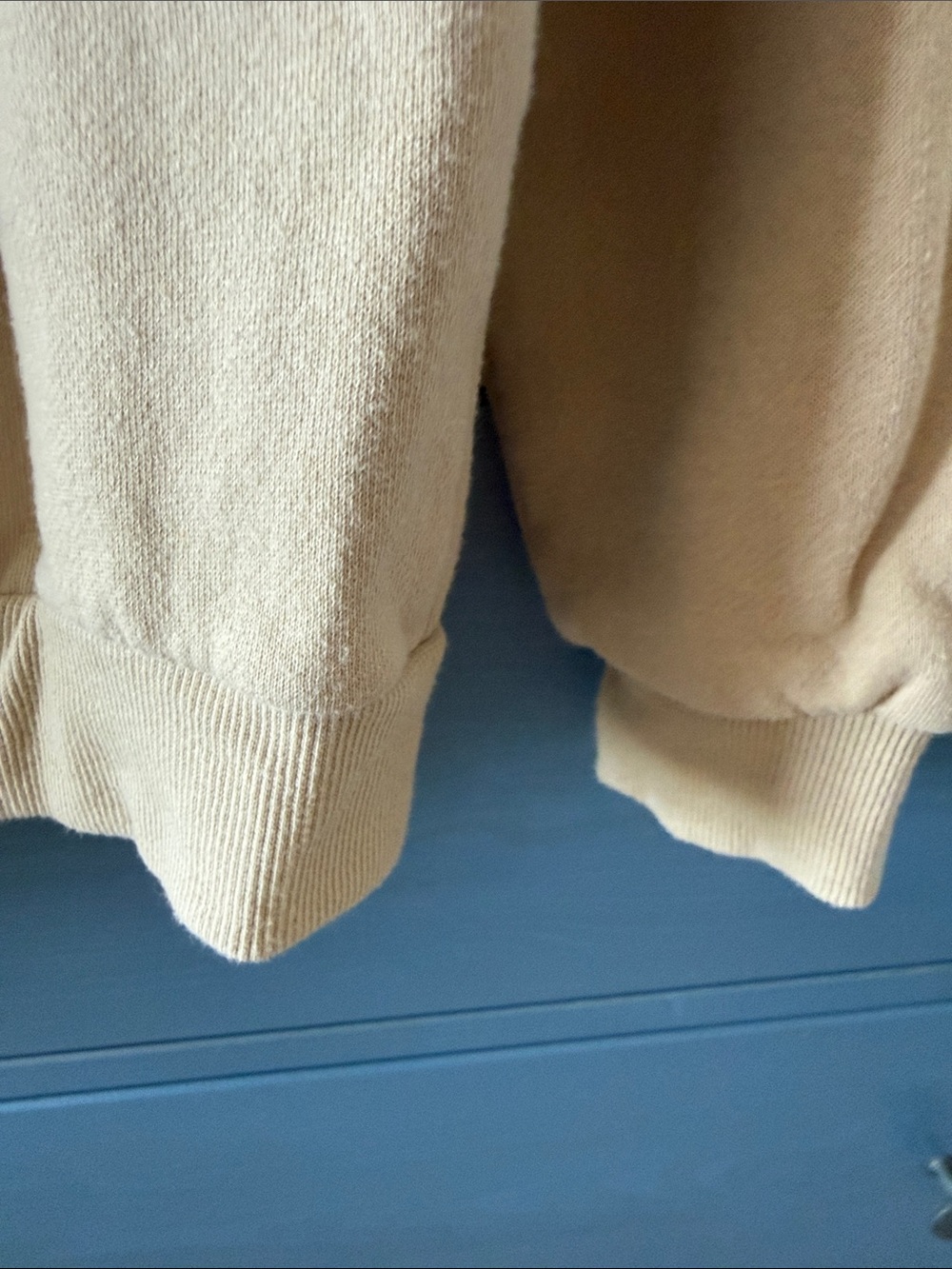 Chevrolet Camaro '68 Kids Beige Hoodie - Pullover Sweatshirt - Picture 5 of 5